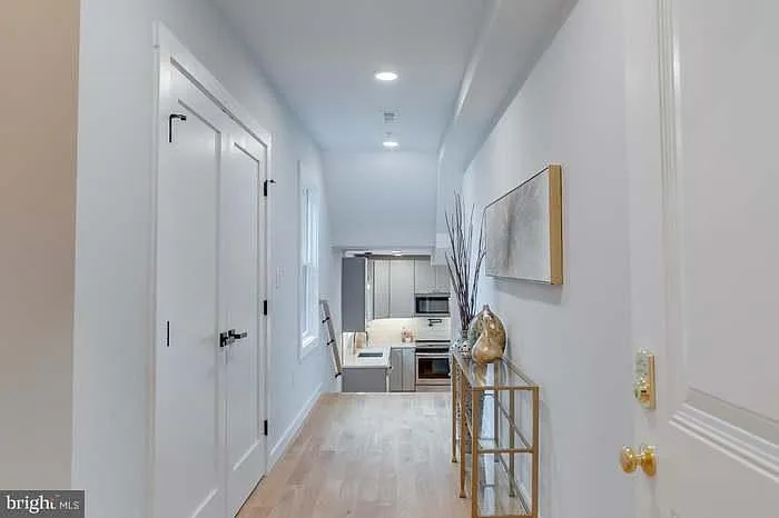 6914 Willow St NW #2 — Photo 4