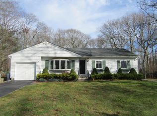 46 Auborn Ave, Shirley, NY 11967
