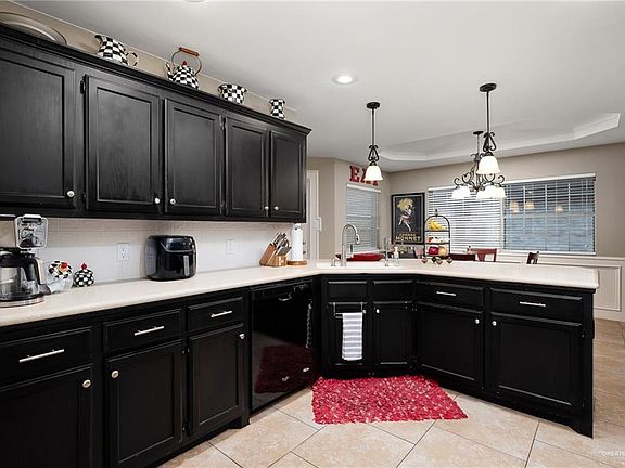 5th image of 508 E Yarrow Ave #3