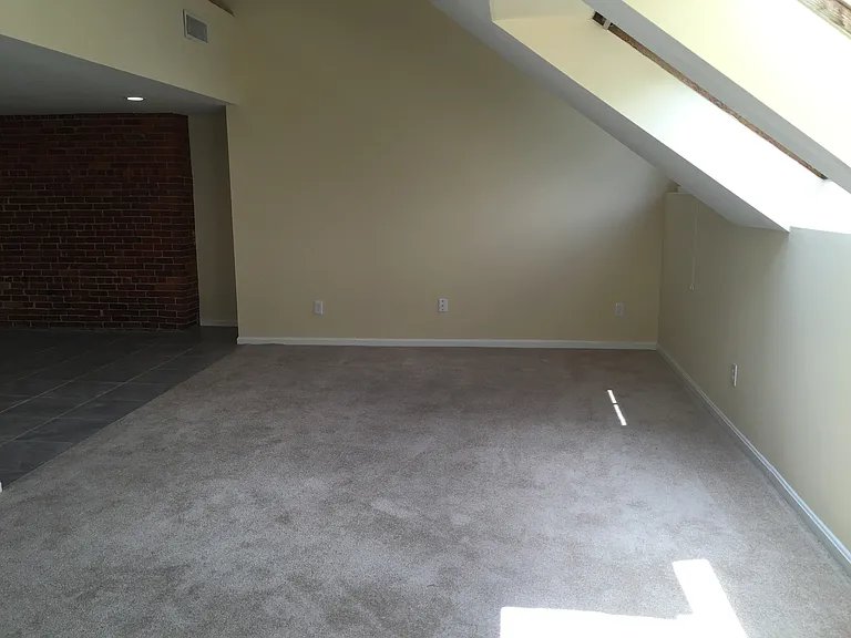 36 Abbott Street — Photo 20