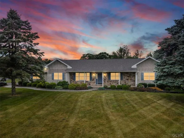 267 Sky View Dr, Kunkletown, PA 18058