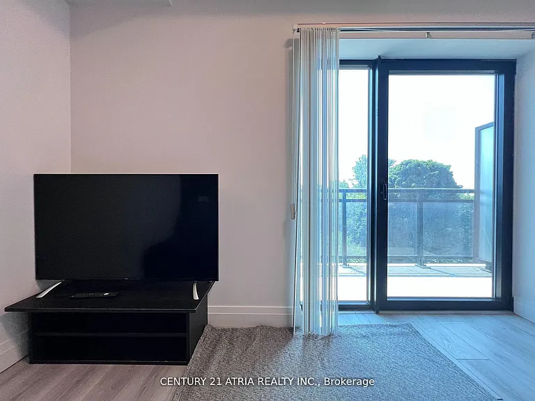 652 Princess St #411 — Photo 9