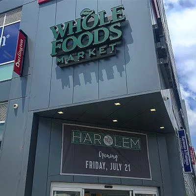 Rented by Uptown Flats LLC | media 24