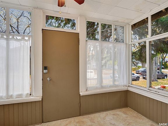 3rd image of 631 7th Street E