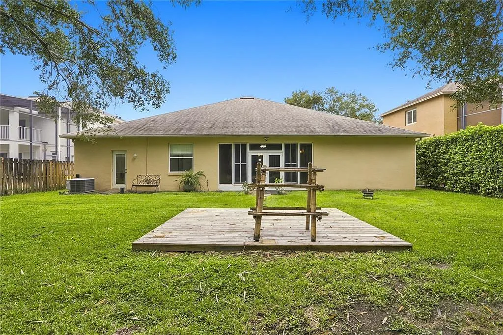 4 bed, 3.0 bath, 2605 sqft, $3,500 — Photo 4