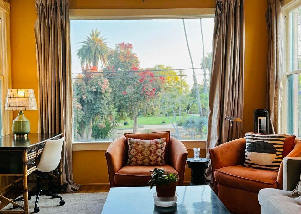 Living Room with expansive Alice Keck Park Views