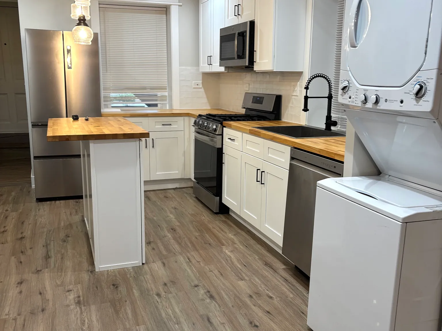 2 bed, 750 sqft, $2,650 — Photo 4