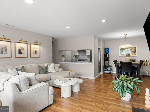 1956 The Woods #Ii, Cherry Hill, NJ 08003