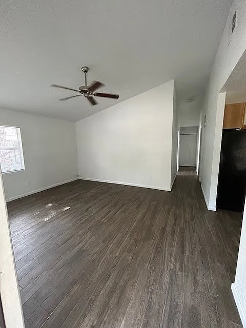 3 bed, 1120 sqft, $2,350 — Photo 2