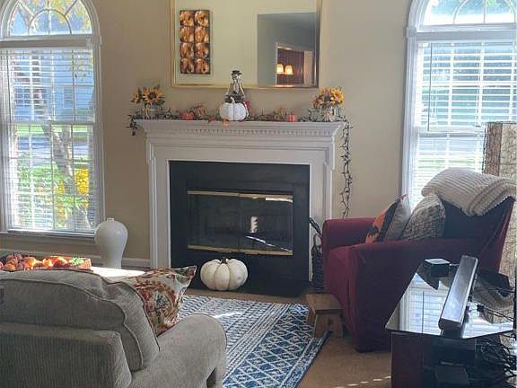 4th image of 7859 Cross Creek Cir