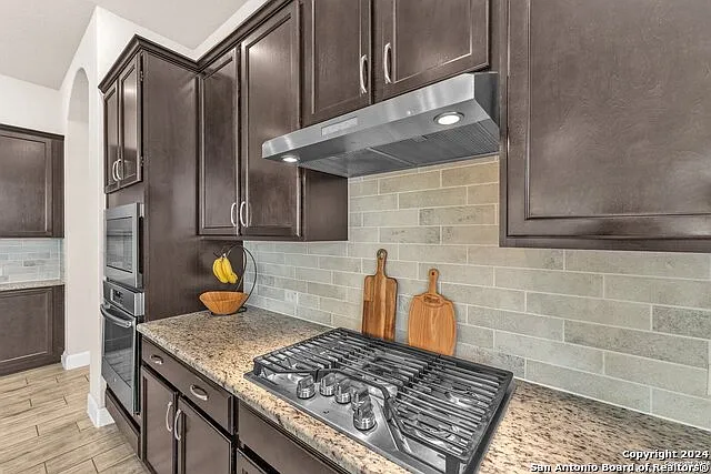5 bed, 4.0 bath, 2940 sqft, $2,840 — Photo 4