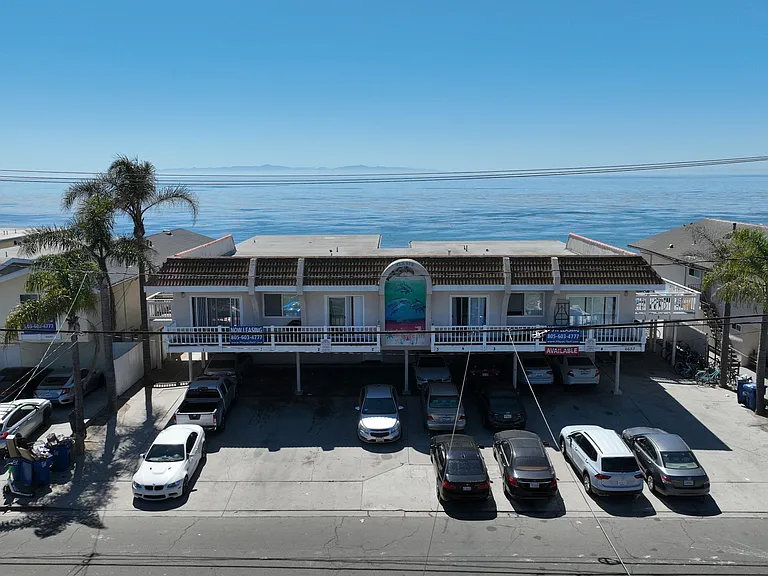 6653 Del Playa Dr — Photo 2