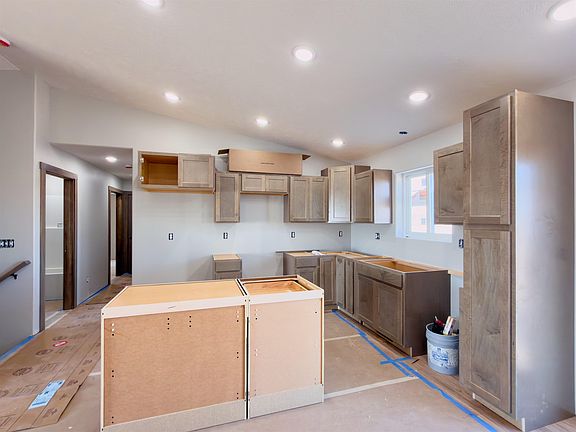 3rd image of 2306 E 41st St