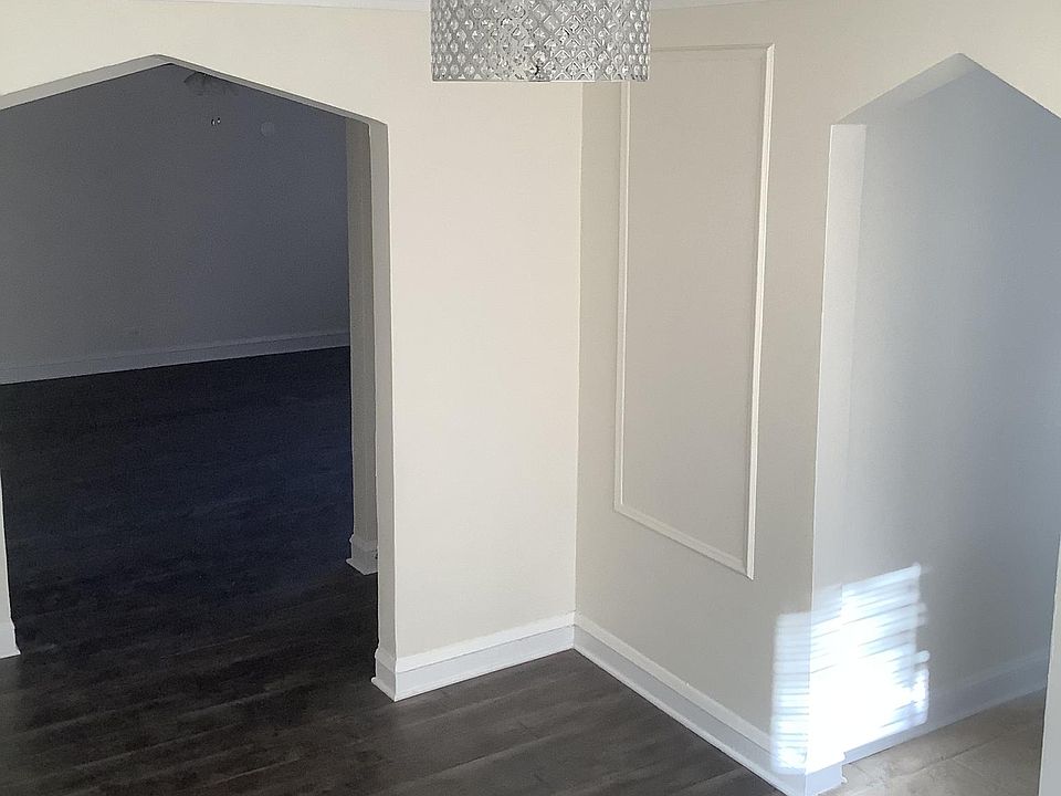 1st image of 8012 S Honore St