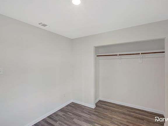 5th image of 1104 Oden St #101