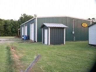 3rd image of 1307 Fm 646 Rd N