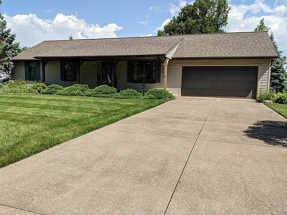 2nd image of 1132 Fox Run Dr