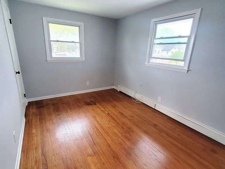 155 N Midler Ave #2F — Photo 6