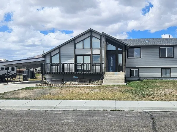 120 S 100 W, Orangeville, UT 84537