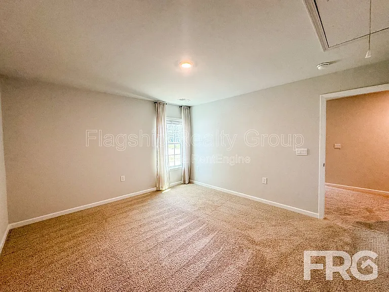 1313 Riverstone Dr — Photo 20