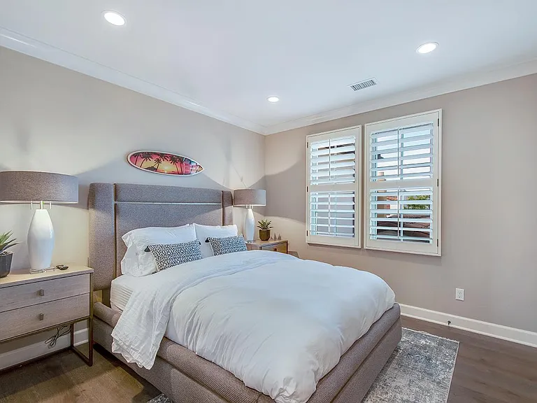 Bedroom 3 with Queen size bed