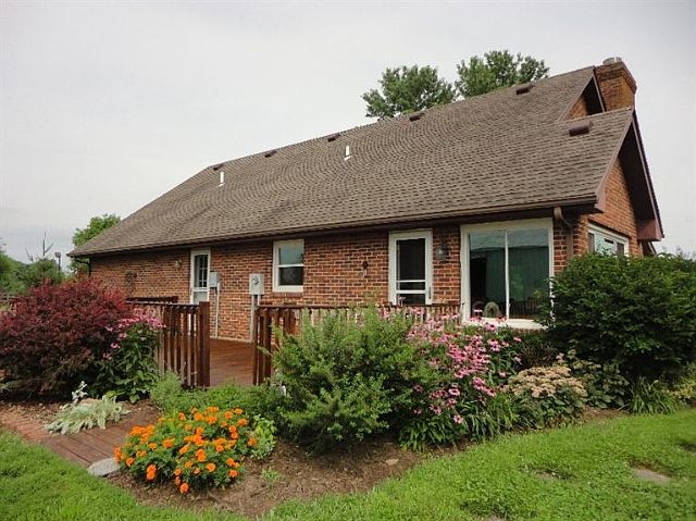 2nd image of 1669 Sunnymeade Rd