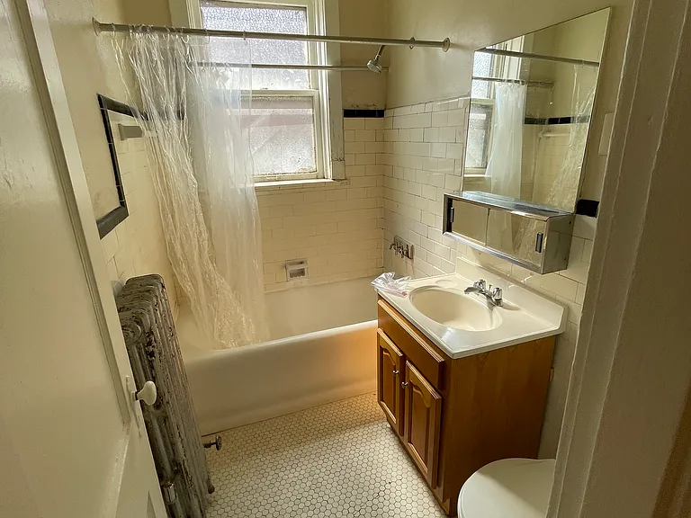 5132 Waterman Blvd — Photo 6