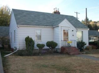 702 S Lake St, Colfax, WA 99111