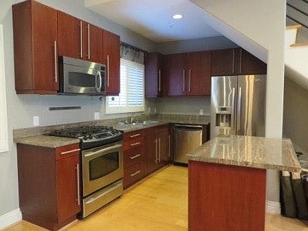 5th image of 10652 Bloomfield St APT 2