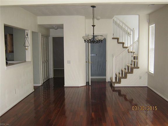 4th image of 3917 Van Ness Dr