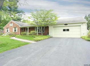 1321 Hawthorn Rd, Niskayuna, NY 12309