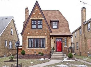 5823 N Mulligan Ave, Chicago, IL 60646