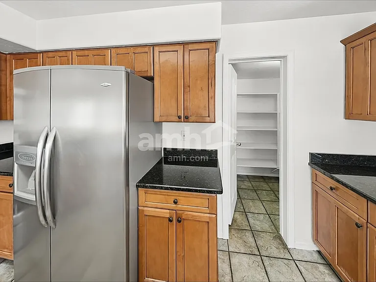 10440 W Colter St — Photo 4