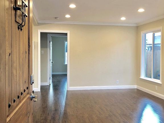 4th image of 231 Wisteria Dr
