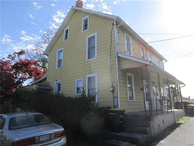 2nd image of 1035 E Alley St