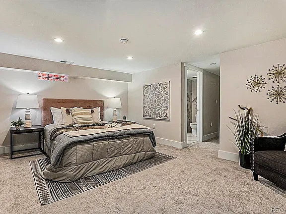 406 S Pearl St — Photo 25