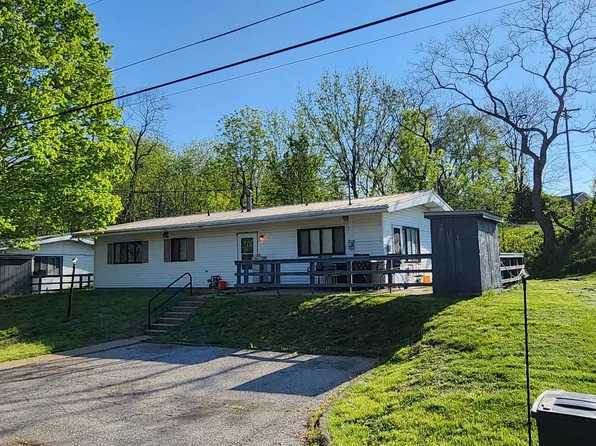 201 Woods Edge, Finleyville, PA 15332