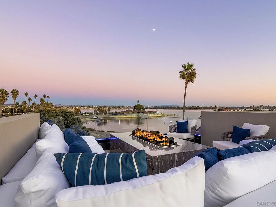 3688 Bayside Walk, San Diego, CA 92109 | Zillow