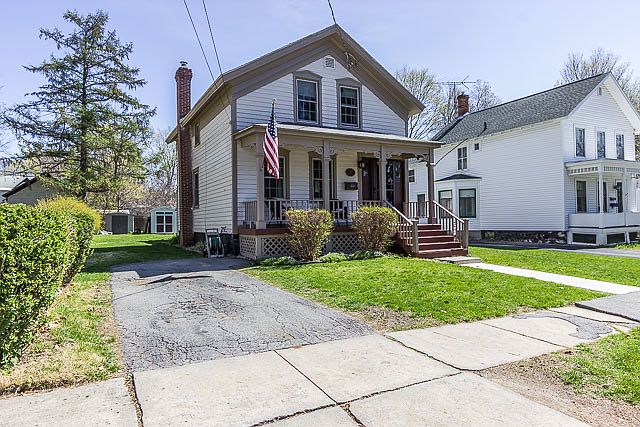 1st image of 26 Glen St