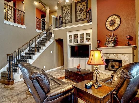 2nd image of 12813 Campolina Way