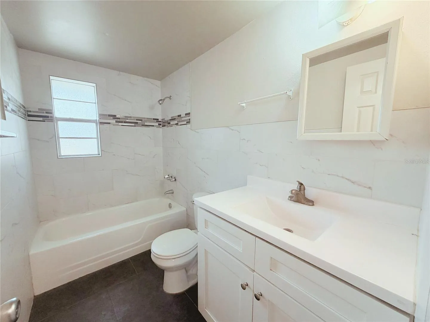 5303 Oakwood Ct — Photo 3