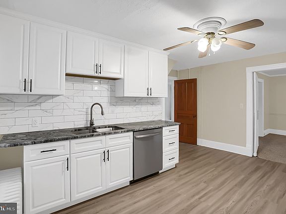 3rd image of 204 S Logan Blvd
