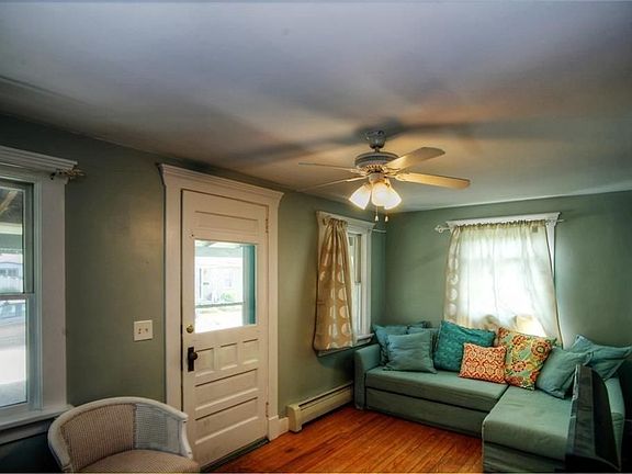 2nd image of 4 Swinburne St
