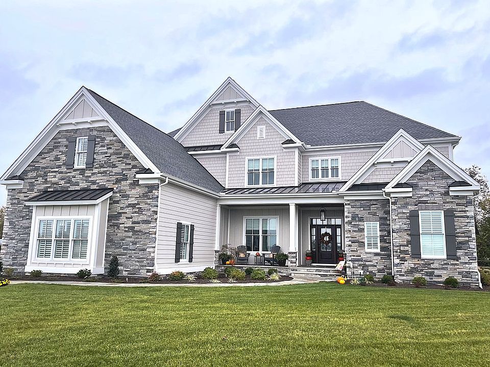 1st image of 33259 Horseshoe Ct
