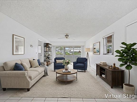 3rd image of 121 MOCKINGBIRD Lane