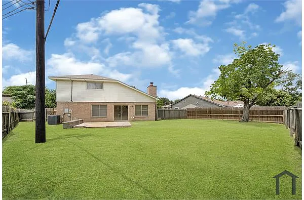 Building Photo - 8119 Crestwick Dr