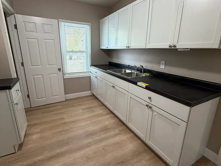 3787 Polk St — Photo 7