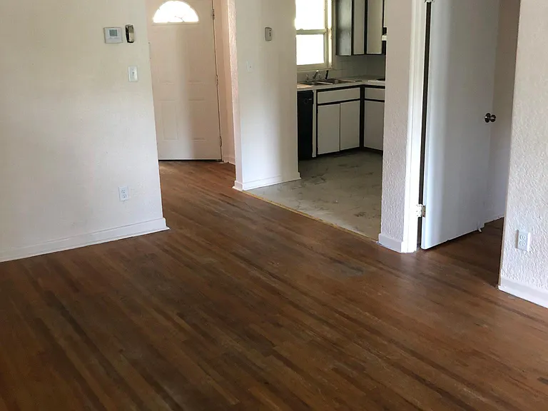 Living Room Towards Kitchen