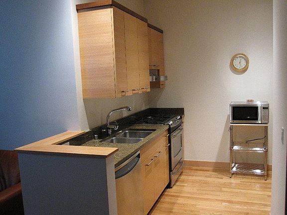 2nd image of 309 W Washington Ave Unit 702
