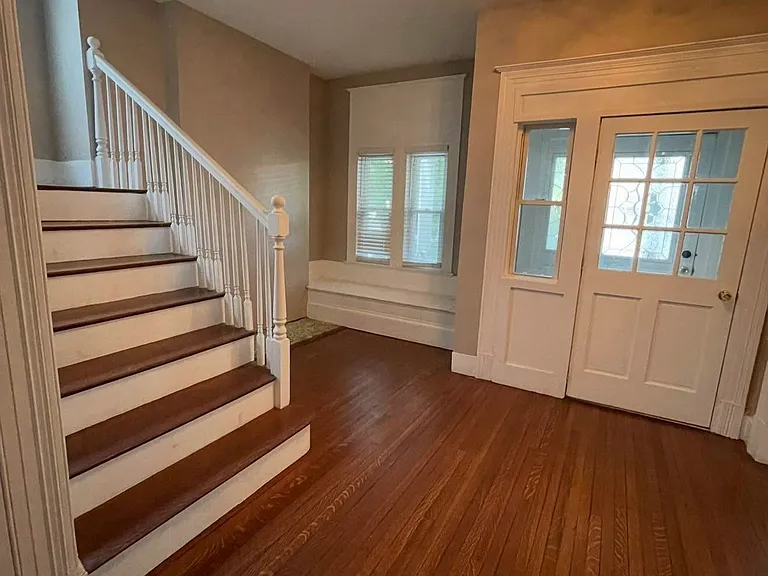 95 Hollywood Ave #1 — Photo 4